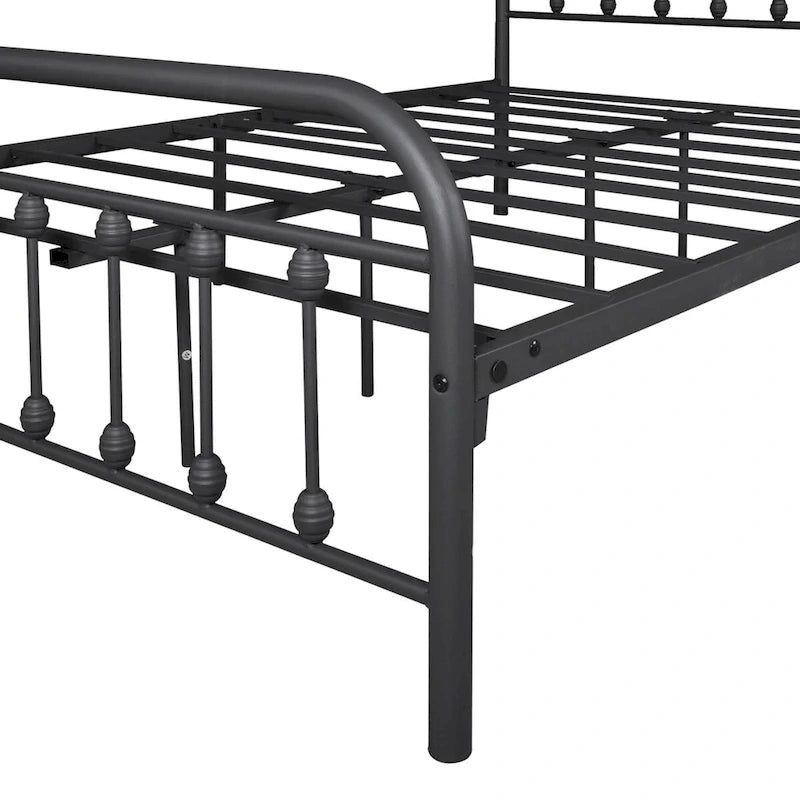 Struttura Letto a Piattaforma in Metallo Nero, Testiera e Pediera Vintage