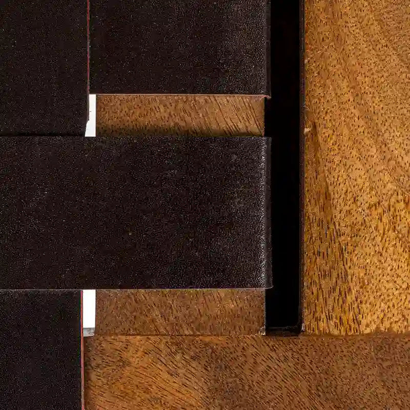 Sgabello in legno di mango con seduta in pelle intrecciata